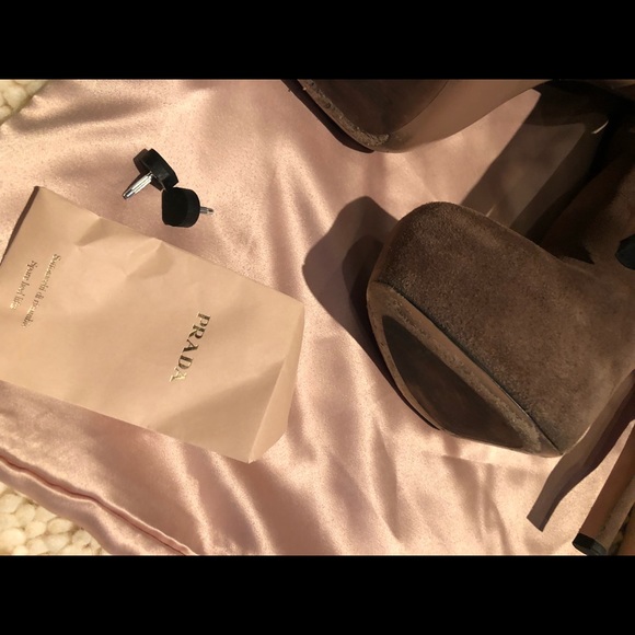 Knee high platform suede Prada boots - Picture 7 of 9